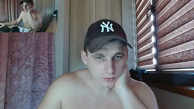 Poliglotjoe1 Chat XXX in diretta