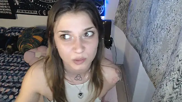 Chatroom XXX en direct de AlienforTwenty