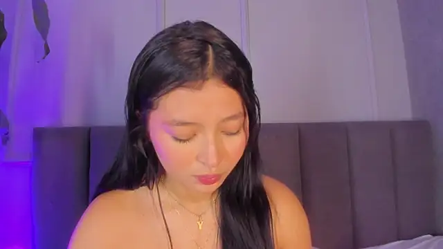 babe_katty Adlı Modelin Canlı XXX Sohbeti