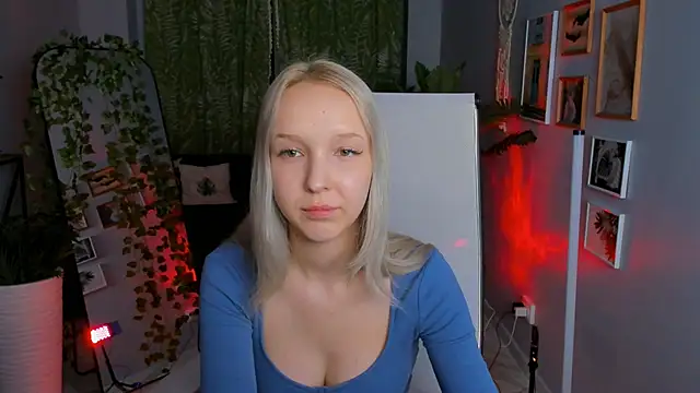 MaoqiBeverly Adlı Modelin Canlı XXX Sohbeti