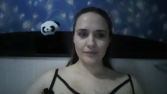 Alisa07qw Adlı Modelin Canlı XXX Sohbeti