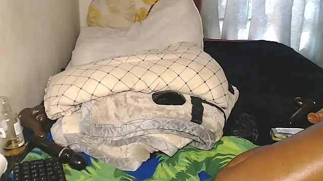 Kikie23's Live XXX Chat