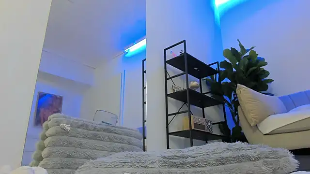 ArianaXO_: онлайн-секс-чат