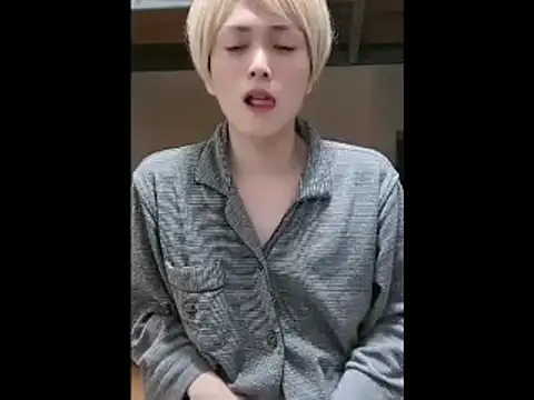 Pokazy przed kamerką – mgnhiroyuki