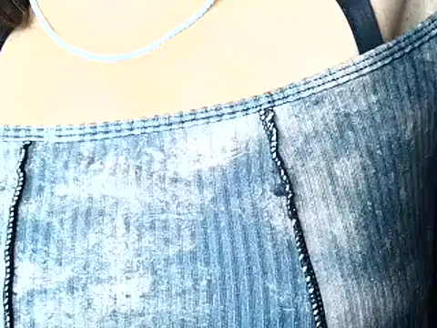 KUTTY_MODEL's Live XXX Chat