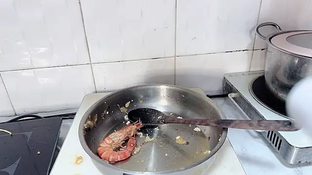 LyLy_Office Chat XXX in diretta