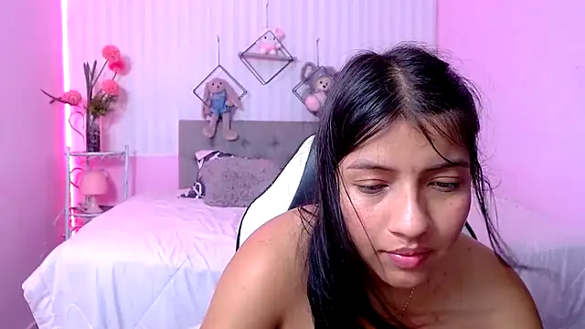 zara_cute's Live XXX Chat