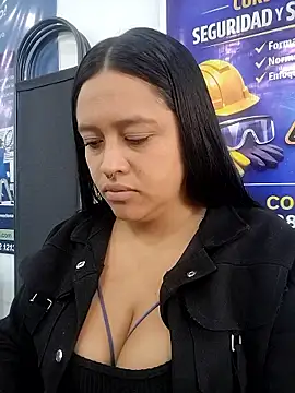 -Mia1 Pertunjukan Webcam