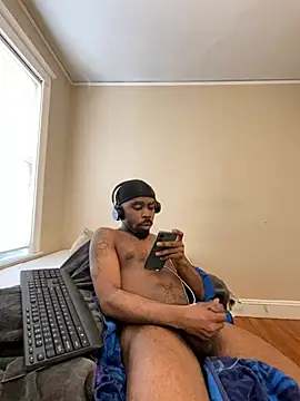 KeepItToMeOnly élő XXX-chatje