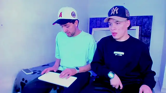 alex_and_christhoper – webcam-show