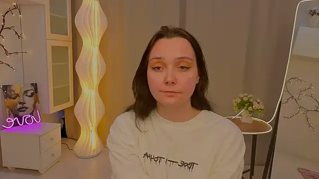 KaraNeagle Adlı Modelin Canlı XXX Sohbeti