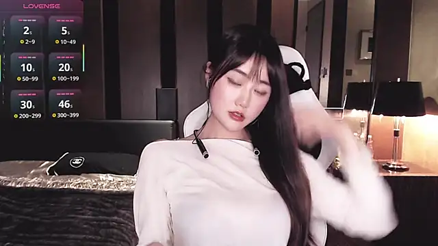 Aurora_-77 Live XXX-Chat