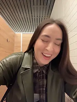 Holly_Play Live XXX-chat