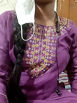 taratelugu Adlı Modelin Canlı XXX Sohbeti