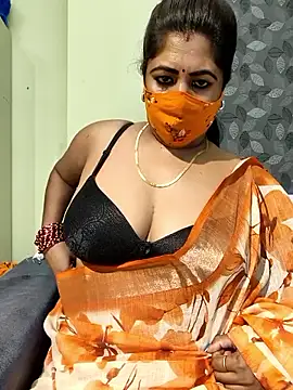 Poly_bhabiのライブXXXチャット