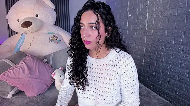 Chat +18 de Magic_ivone ao vivo