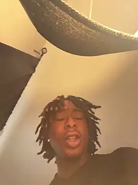 Thirdlegsuave Show in webcam