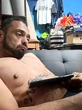 C8L3U webkamerás műsora