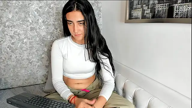 Anika_H 现场XXX聊天