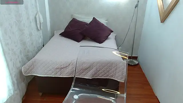 Laia_white live XXX chat