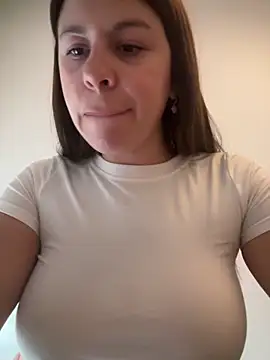 Jennifer_19_06 élő XXX-chatje