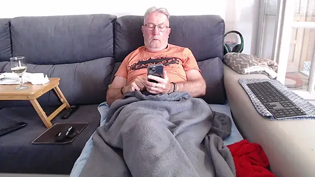 Nudelschwanz 网络视讯表演