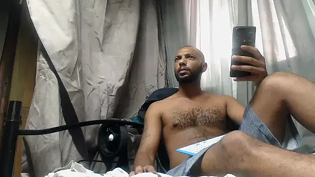 CamodickのライブXXXチャット