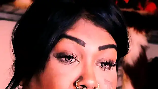 Czat XXX na żywo – indian_dreamgirl