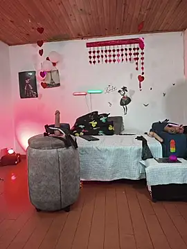 Онлайн чат XXX keila_j