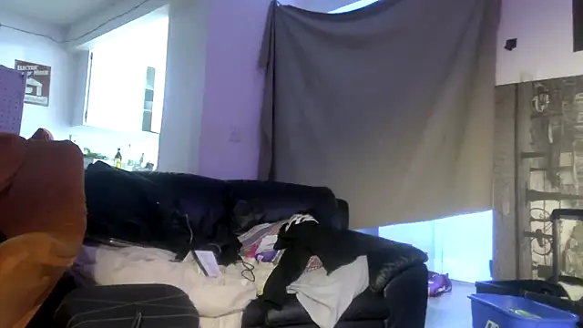 TheHellBilly: διαδικτυακό σόου στην κάμερα