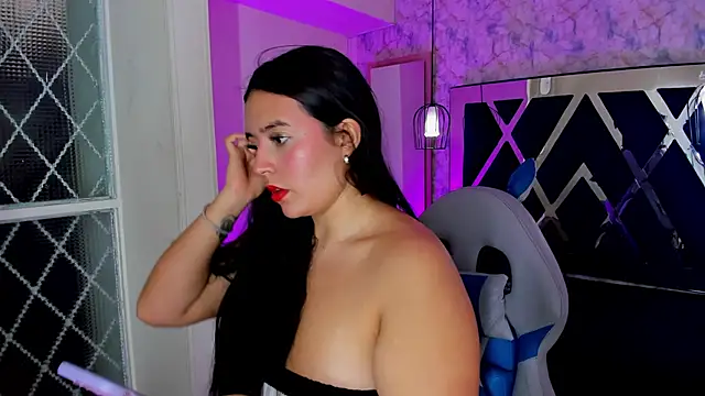 Miss_Scarlett22: απευθείας συνομιλία ΧΧΧ