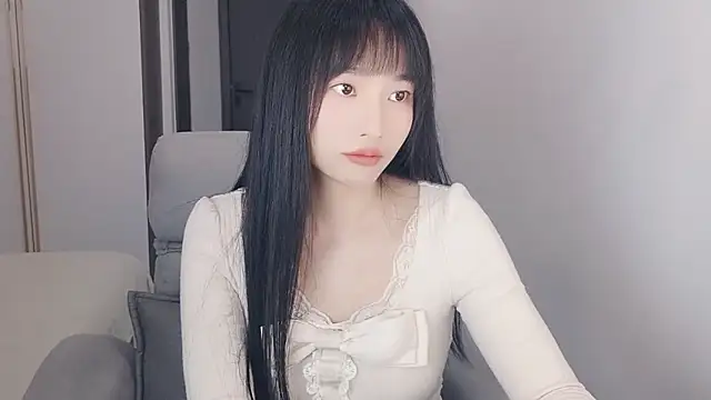 Lisa-3333 – Live XXX-chat