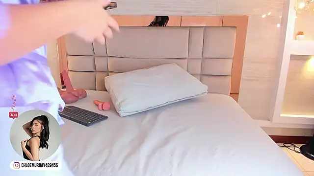 chloe_murray Live XXX-chat