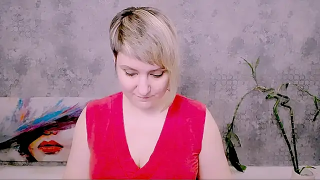 Djullia Chat XXX in diretta