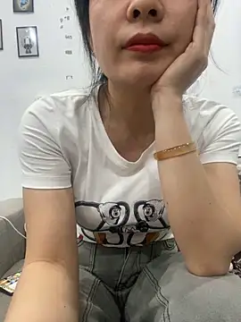 Ivy_Trix2 现场XXX聊天