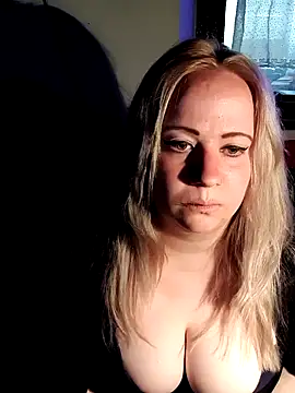 Missy_DM élő XXX-chatje