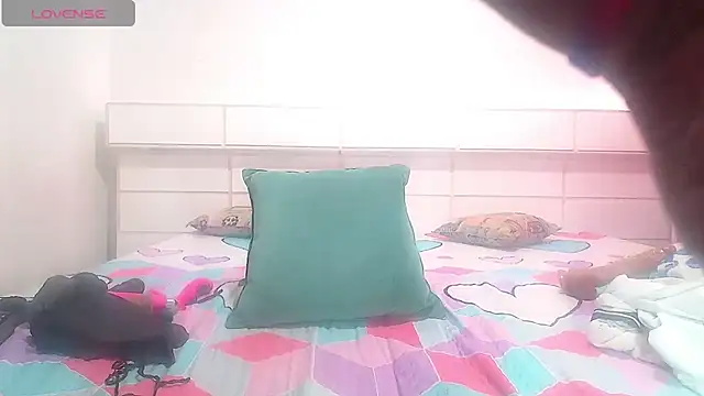 GREATNIPLES Adlı Modelin Canlı XXX Sohbeti