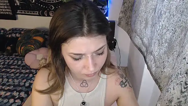 AlienforTwenty Chat XXX in diretta