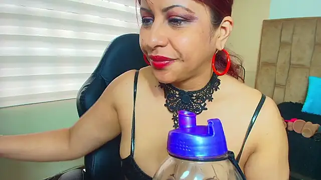 Anabella_Thompson Chat XXX in diretta