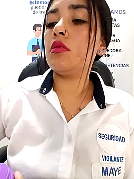 MAYE__13のライブXXXチャット