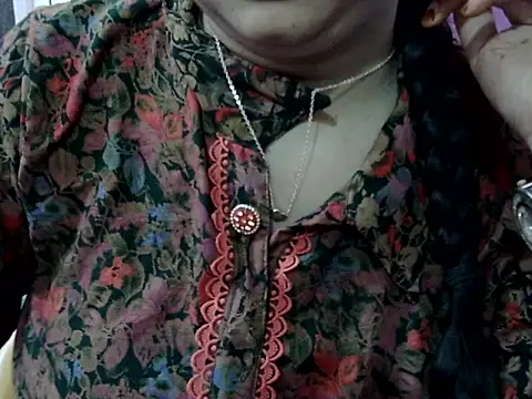 Cute_Aliyaa 现场XXX聊天