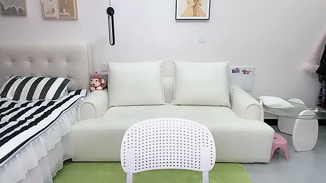 shuangshuang3 Adlı Modelin Canlı XXX Sohbeti