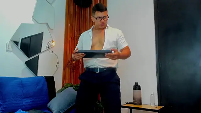 RomanCroft's Live XXX Chat