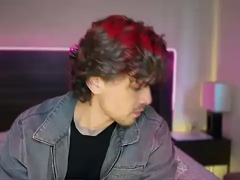 Show modela mcklister_kinky_feets na web-kameri