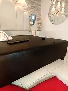 Kristy1_ Chat XXX in diretta