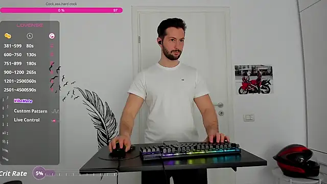 ZackFraser Show in webcam