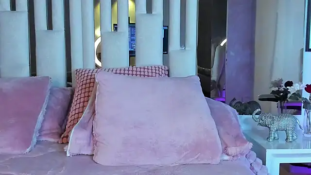 Cloee_Rainbow1: онлайн-секс-чат