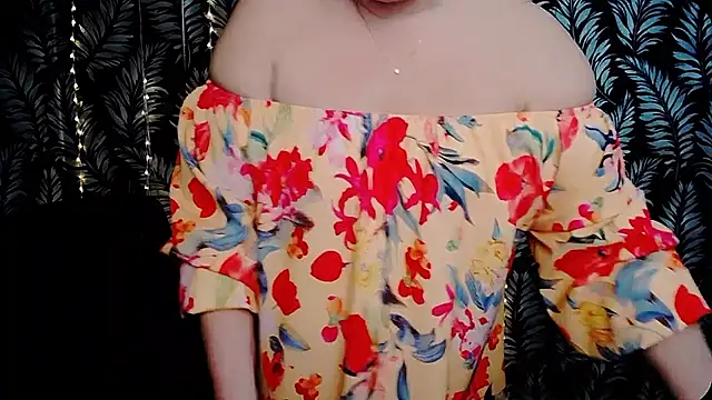 Olivia_playful live XXX chat