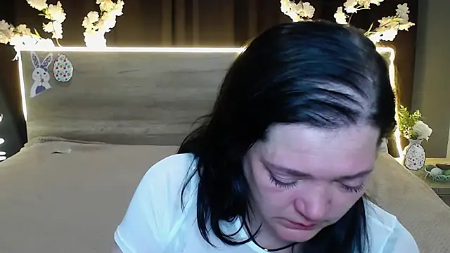 دردشة LauraFinn الجنسية المباشرة