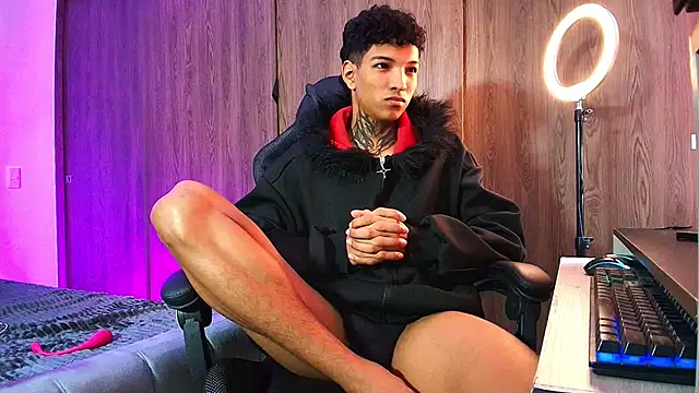 im_Usuga's Live XXX Chat